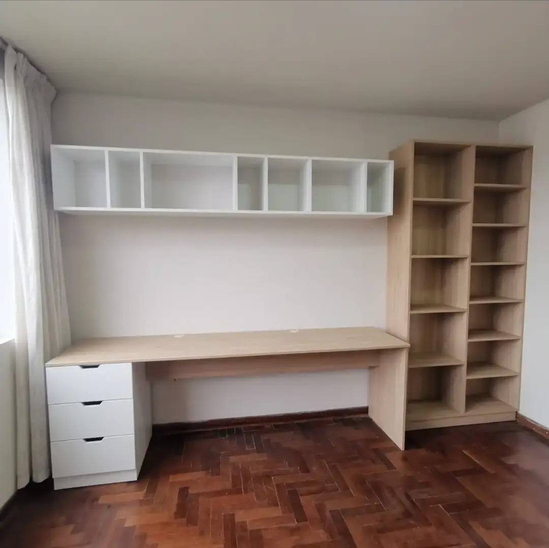 Muebles a Medida en Melamina Ecuatoriana: Cómodas, Roperos y Escritorios de Alta Calidad