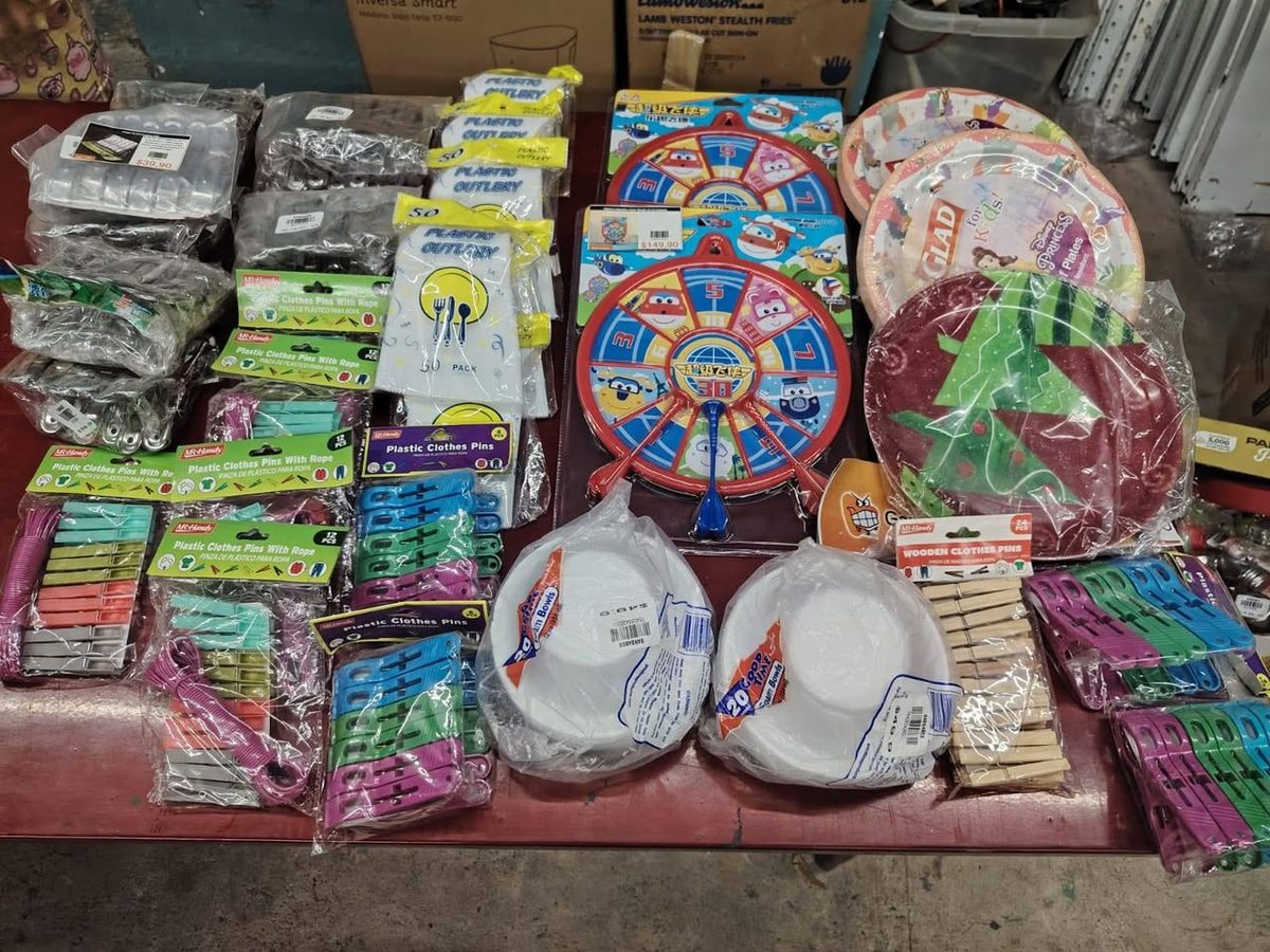 Venta de bisutería y artículos de hogar en remate, Omar Rodríguez Reyes