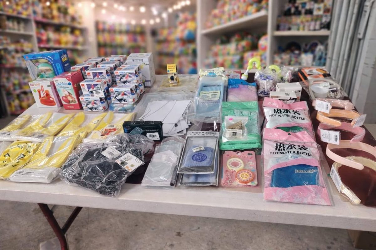 Venta de bisutería y artículos de hogar en remate, Omar Rodríguez Reyes