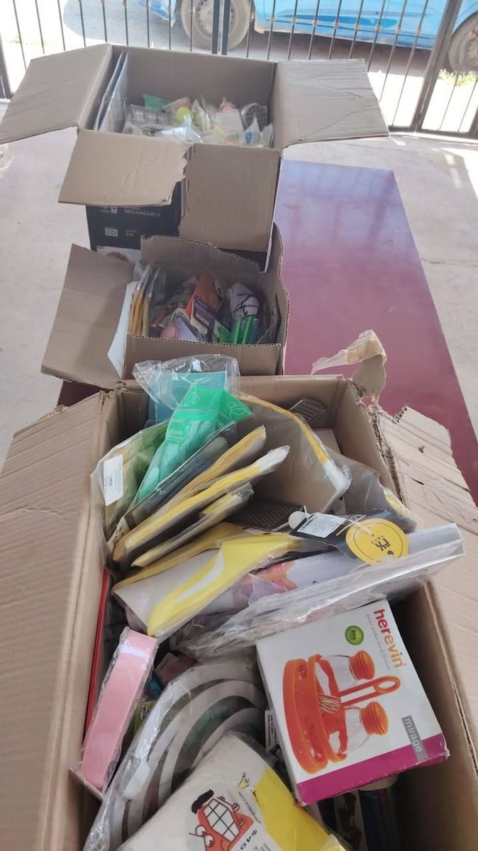 Venta de bisutería y artículos de hogar en remate, Omar Rodríguez Reyes