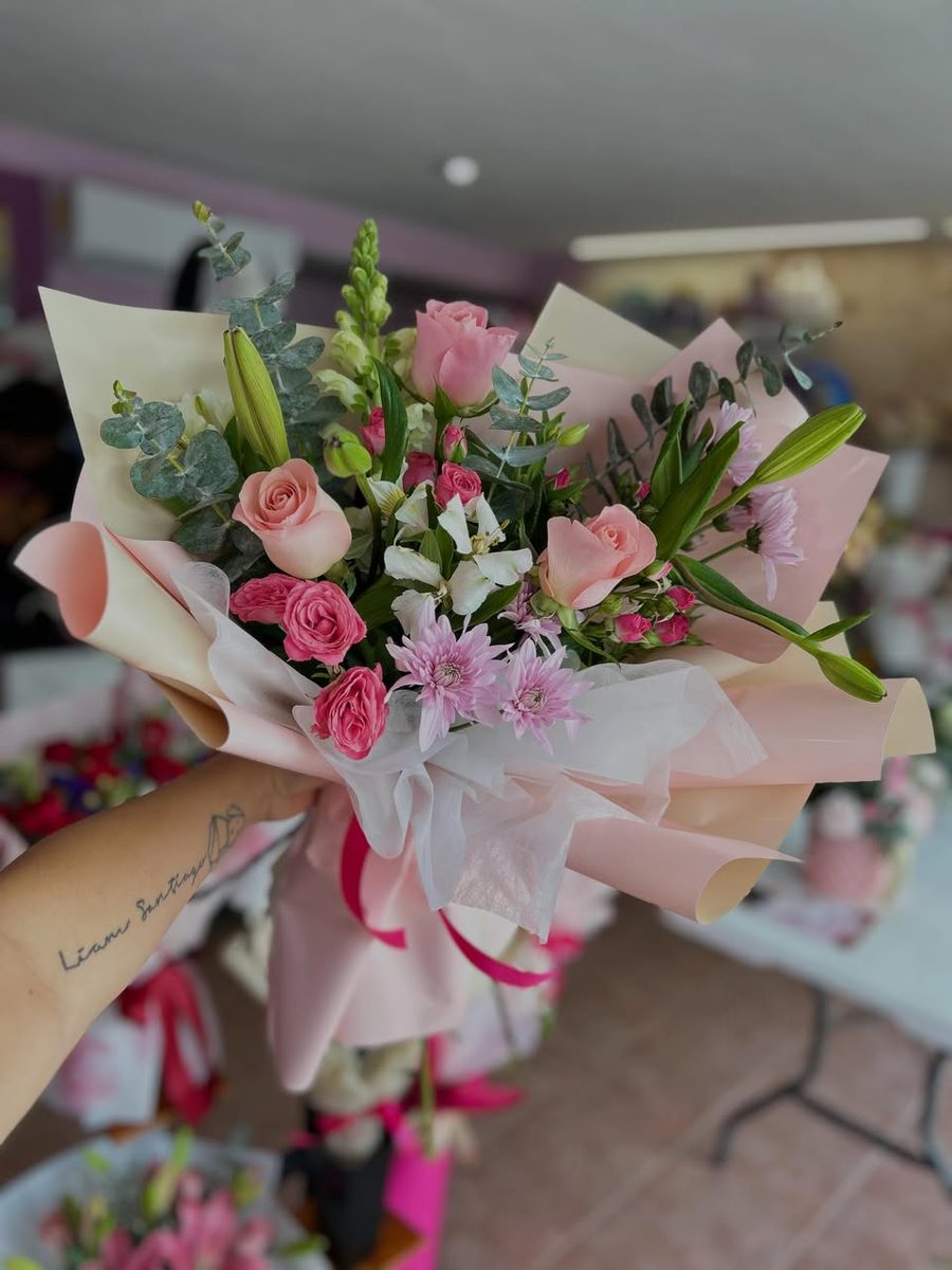 Loretta Florería Arreglos Florales Personalizados