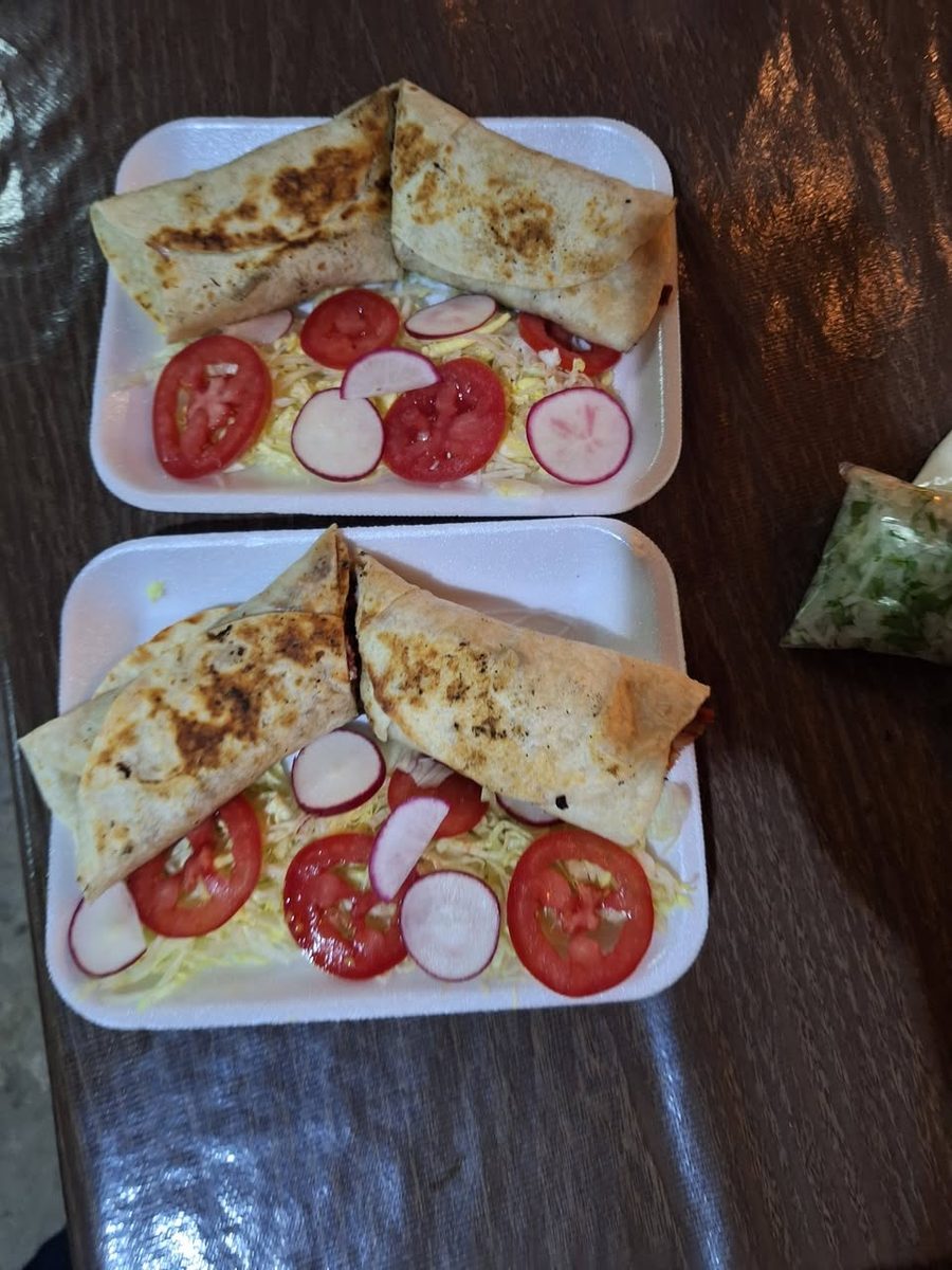 Taquería Chilitos - Asado al Carbón y Pastor