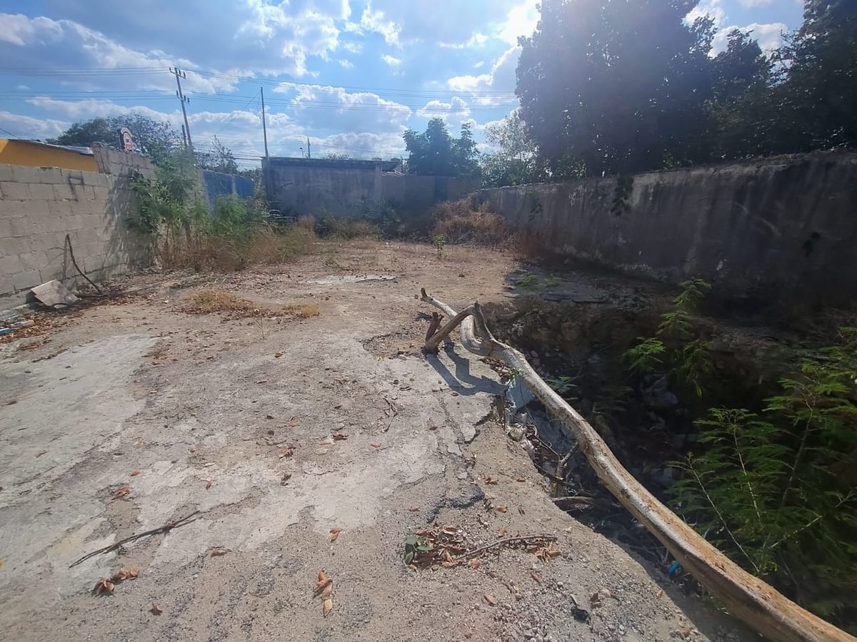 Terreno en Venta - Avenida Canek