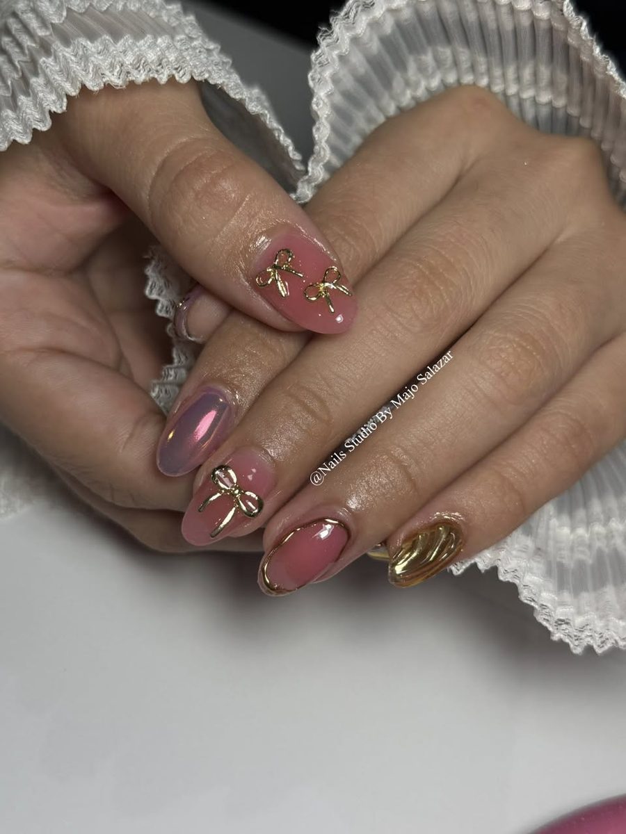 Diseño De Uñas Elegantes Y Decoradas