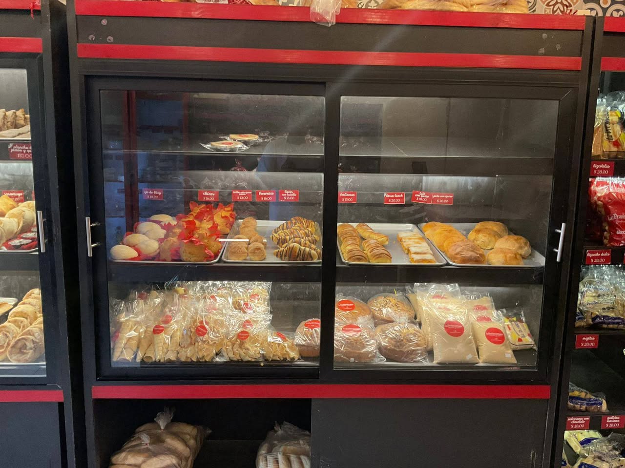 Panadería La Providencia Centro: Pan Dulce y Gourmet en Caucel