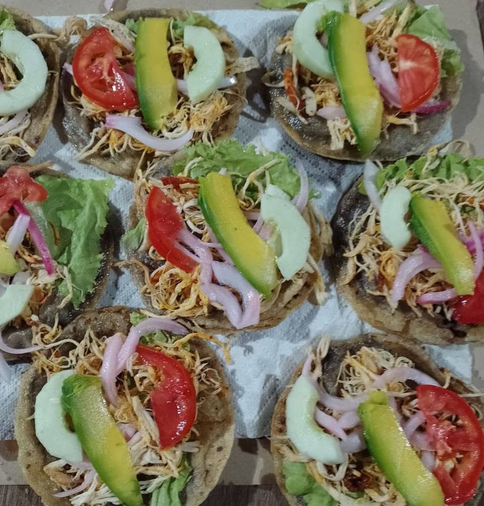 Panuchos de Pollo y Huevo a Domicilio