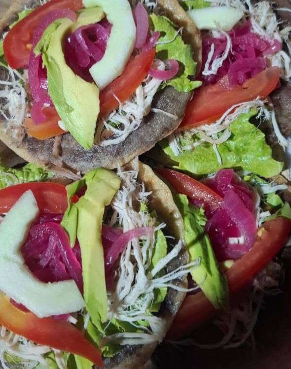 Panuchos de Pollo y Huevo a Domicilio