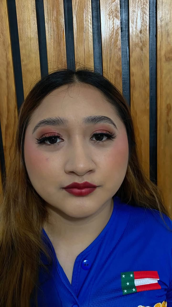 Paquetes de Maquillaje y Peinado para Graduadas