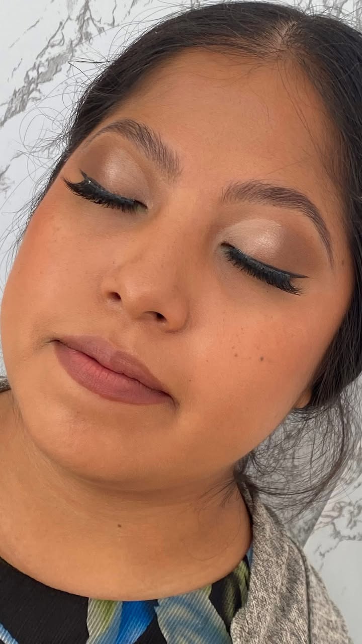 Paquetes de Maquillaje y Peinado para Graduadas
