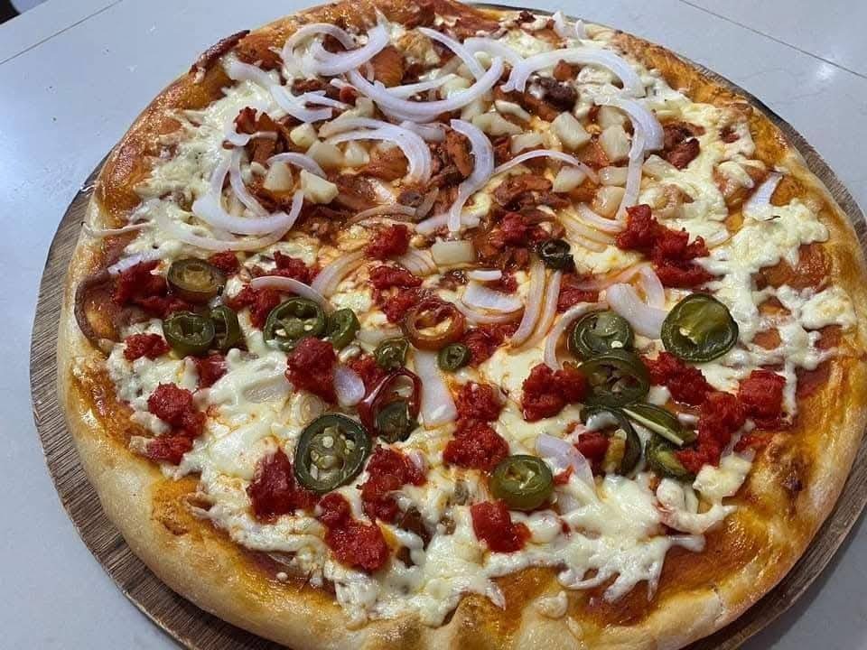 Pizza Manolo's