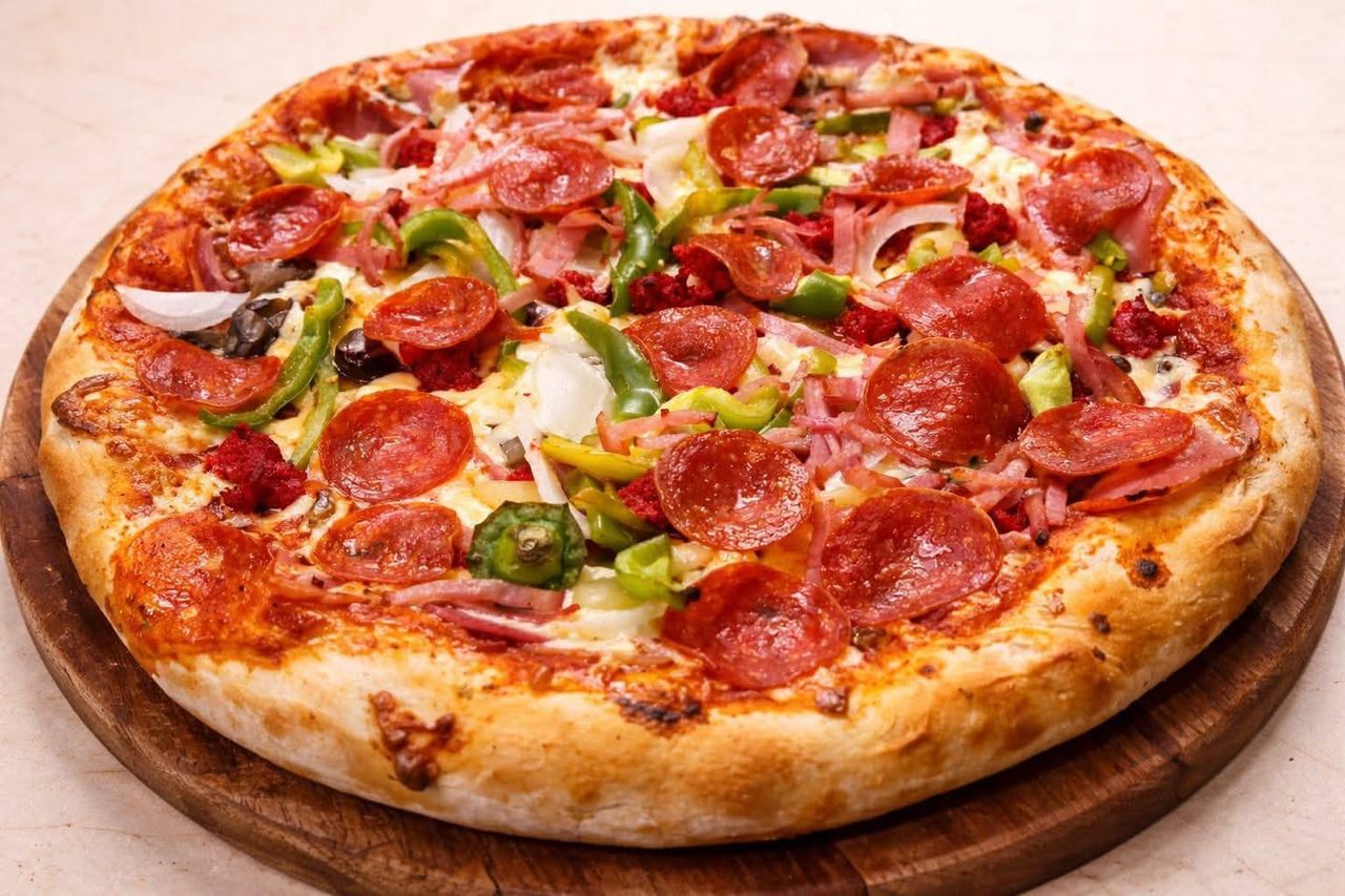 Pizza Manolo's
