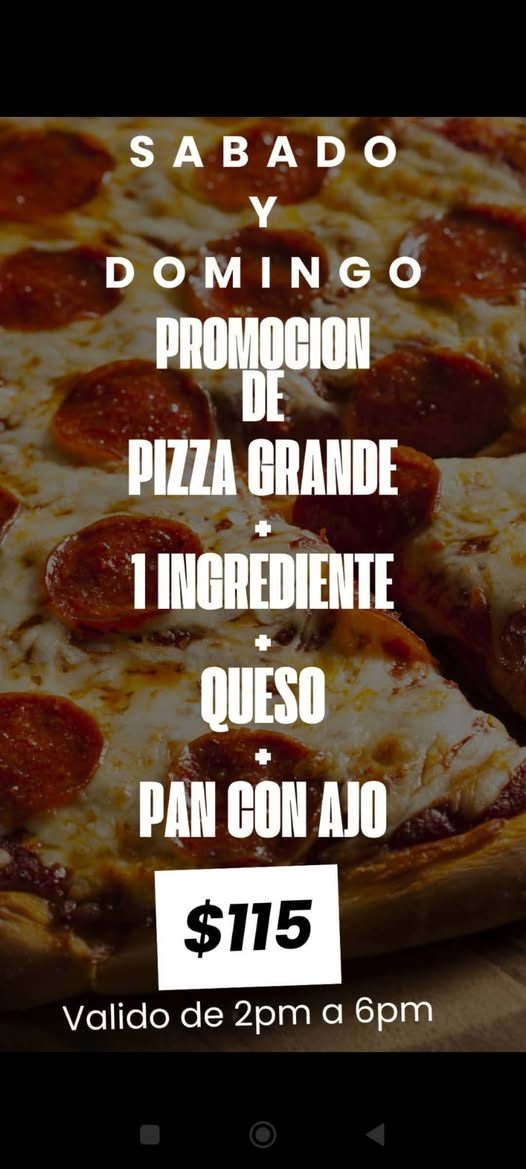 Promoción de pizza grande con ingredientes y pan con ajo para fin de semana