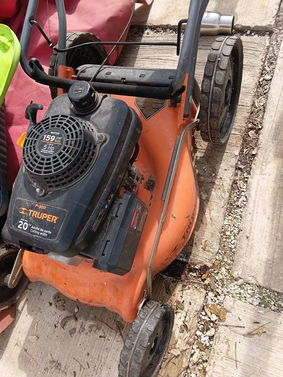 Podadora Struper 20 Pulgadas con Motor 159 P-520 en Buen Estado