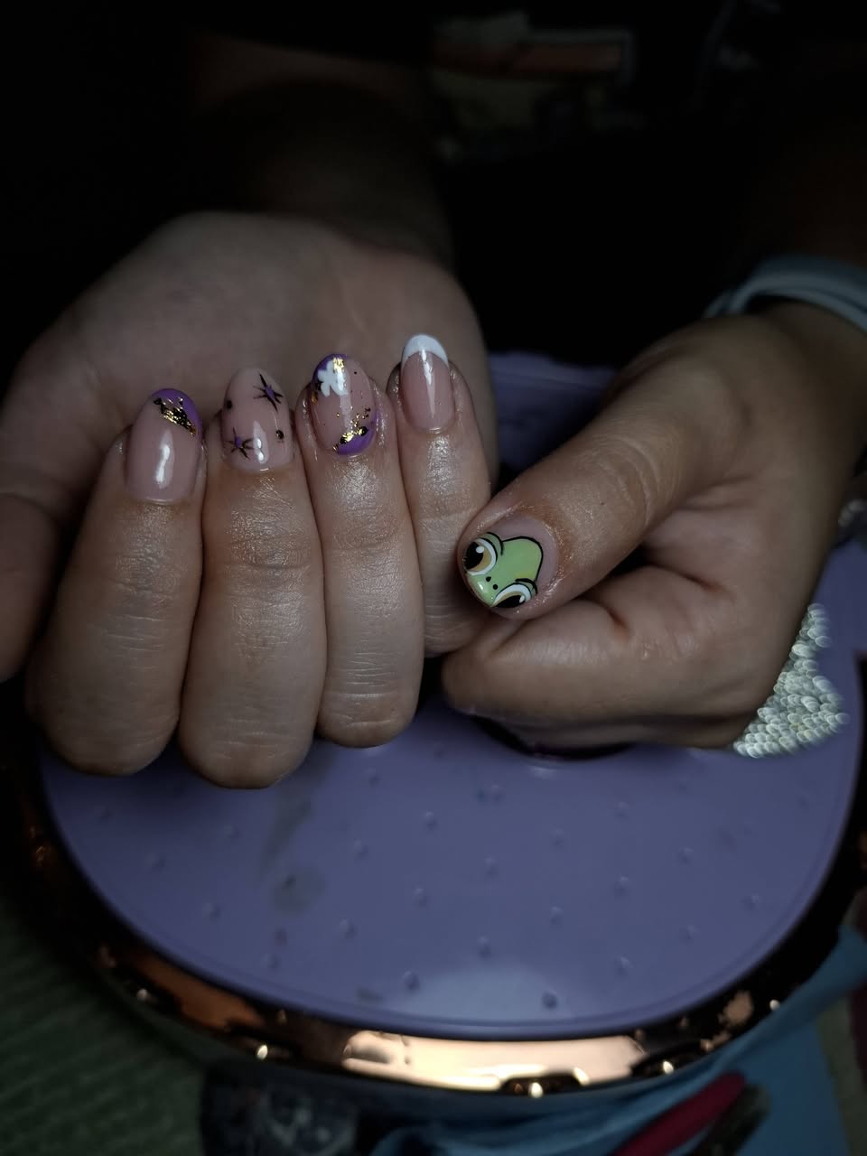 Robin Nails