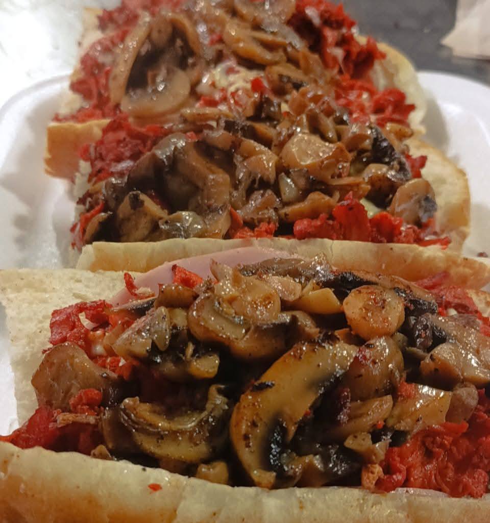 Taquería Caporal Cerrito: Tacos, Tortas, Quesos Fundidos y más en Yucatán