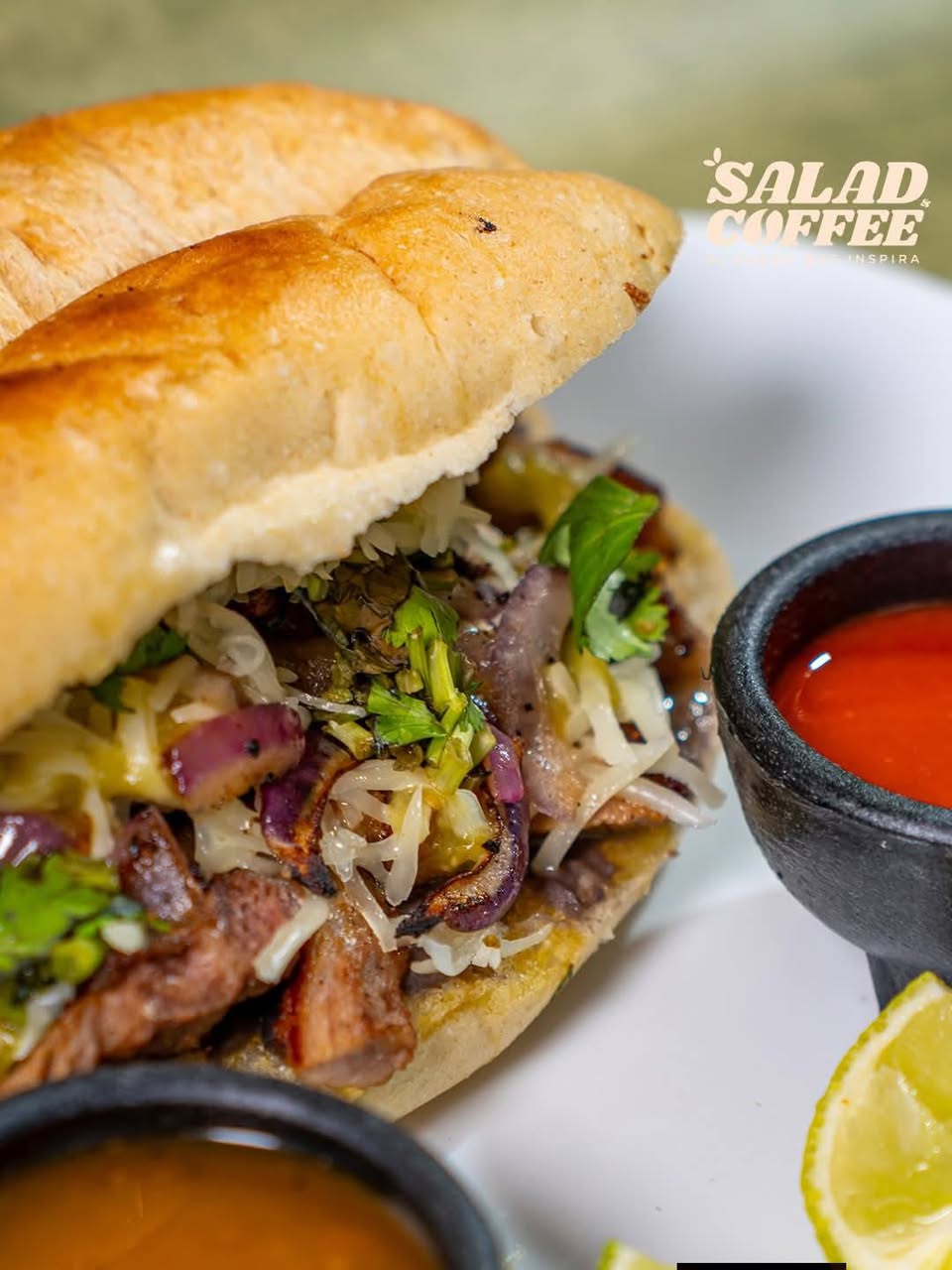 Tortas de Asado y Bebidas Naturales