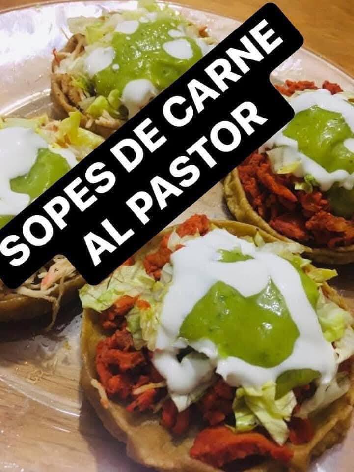 Tortas, sopes, tacos, nachos y hamburguesas: variedad de platillos mexicanos y gringas