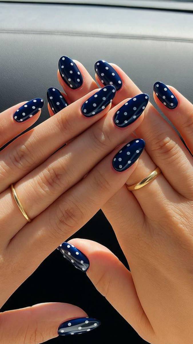 Uñas Acrílicas, Tips Gelish, Pedicure y Manicura con estilos Coffin, Cuadrada y Almond