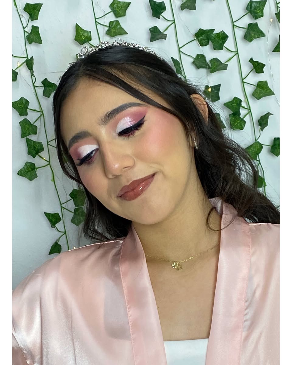 Valeria Makeup Artist Servicios Profesionales