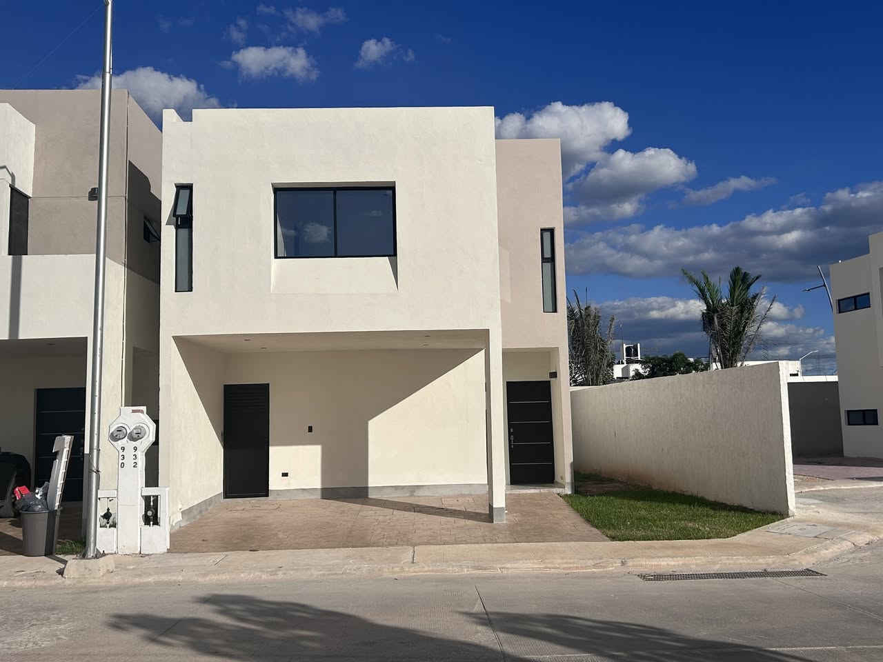 Venta de Casas en Clúster Poniente