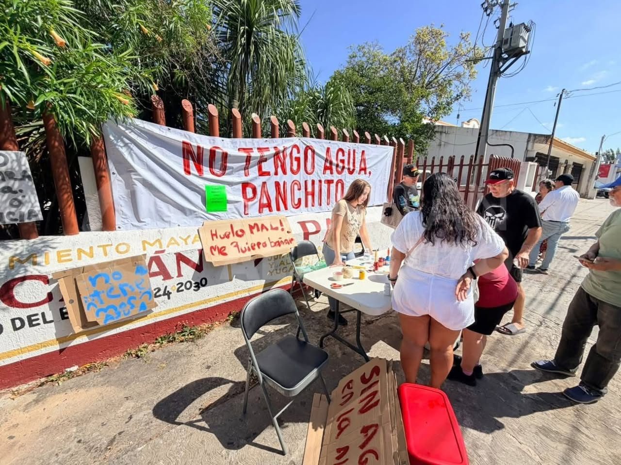 Vecinos exigen renuncia del director de JAPAY por crisis de agua