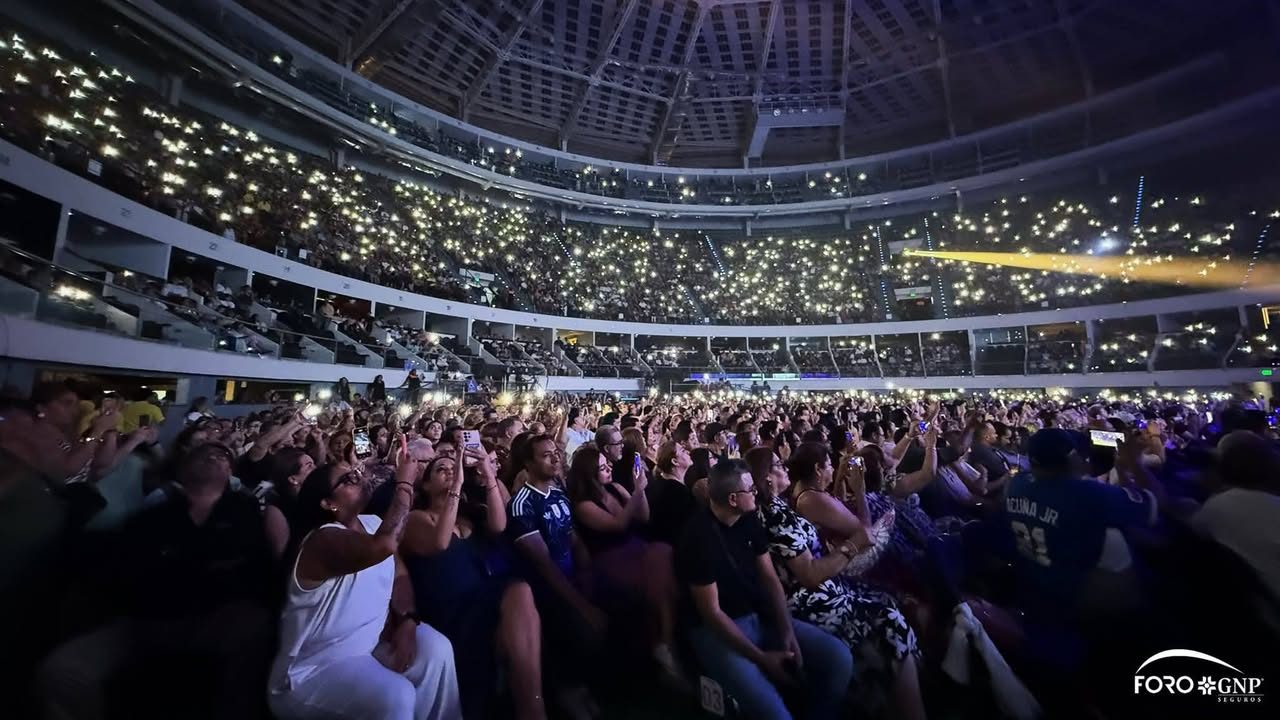 Ricardo Montaner brinda noche nostálgica en el Foro GNP Seguros
